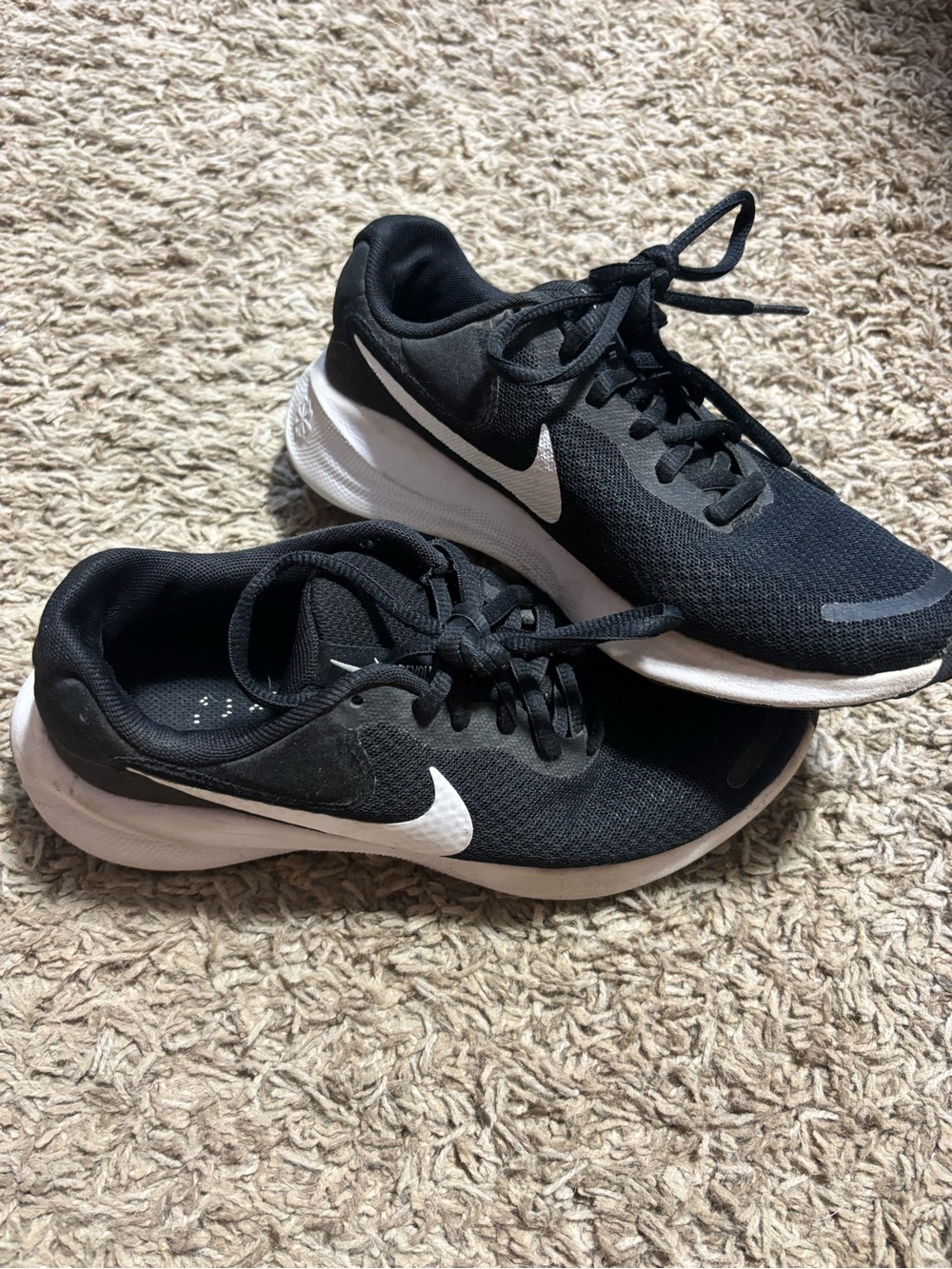 Nike Girls Black and White Running Shoes
